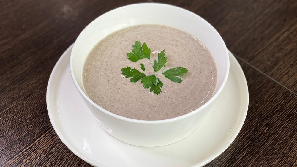 Göbələk şorbası